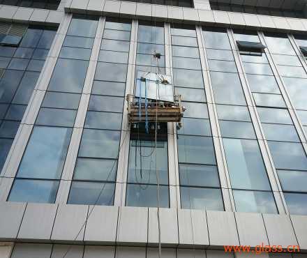 建筑装饰工程中玻璃幕墙施工技术探析